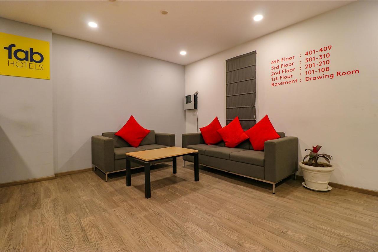 Fabhotel Hargobind Enclave 뉴델리 외부 사진